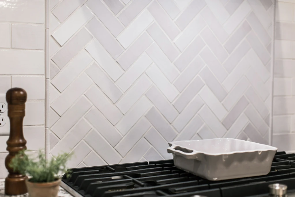 You are currently viewing Best White Tiles That Can Be Used For Herringbone Pattern